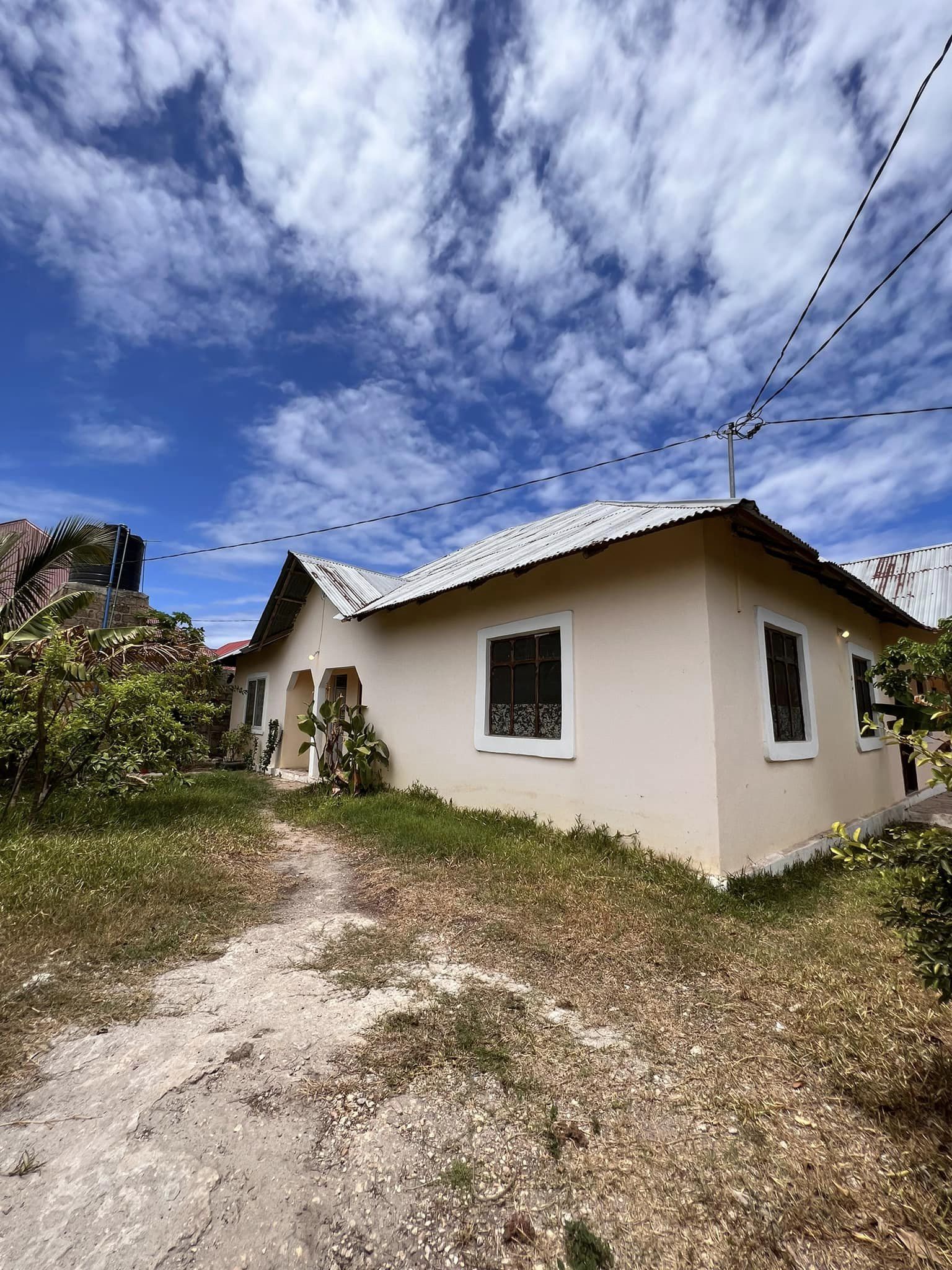 House now available for rent in Paje