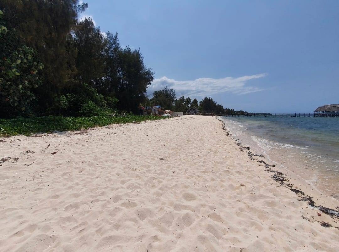 White Sand Beach front plot for sale in Marumbi