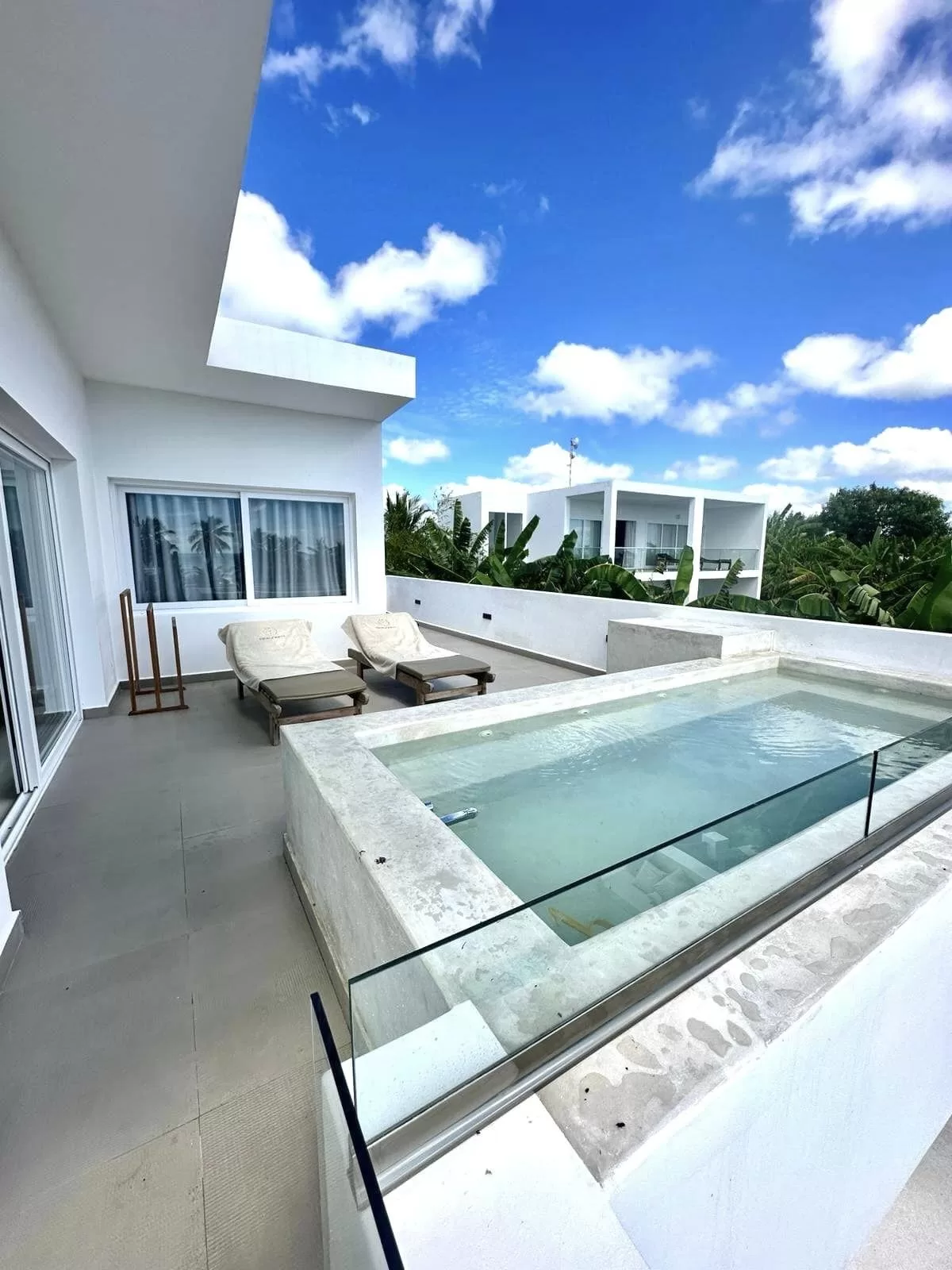 Beautiful luxurious 2-bedroom penthouse FOR SALE in KIWENGWA-ZANZIBAR/10169