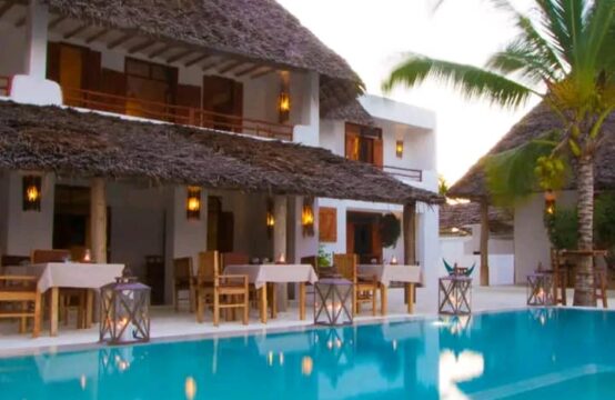 Beach hotel FOR SALE in BWEJUU ZANZIBAR/10187