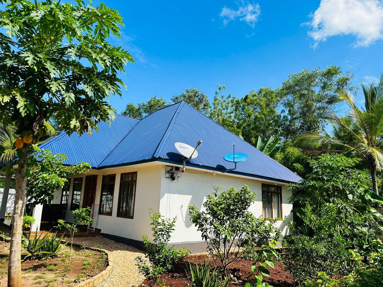 Hotel FOR SALE in FUKUCHANI ZANZIBAR/10186